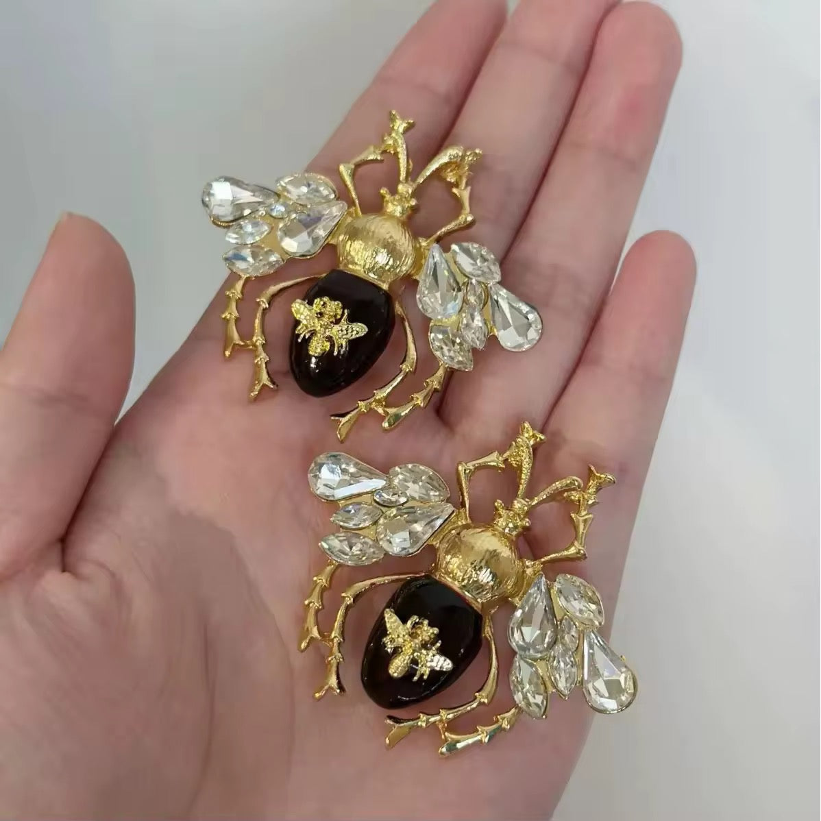 Chaze Bee Earring