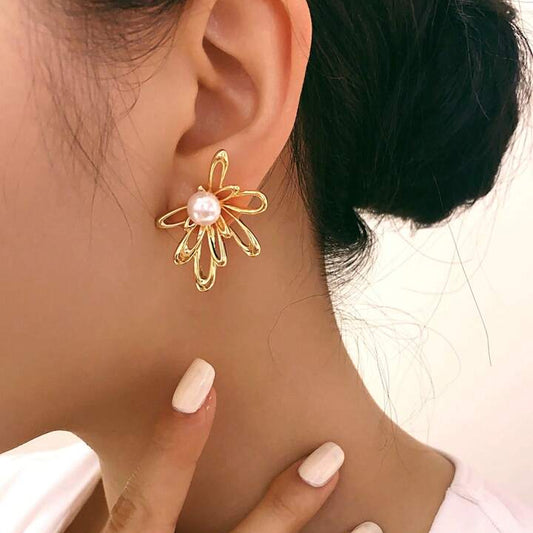 Lotus studs