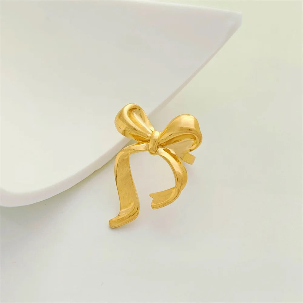 Bitsy Bow Ring
