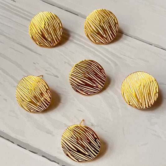 Striped studs