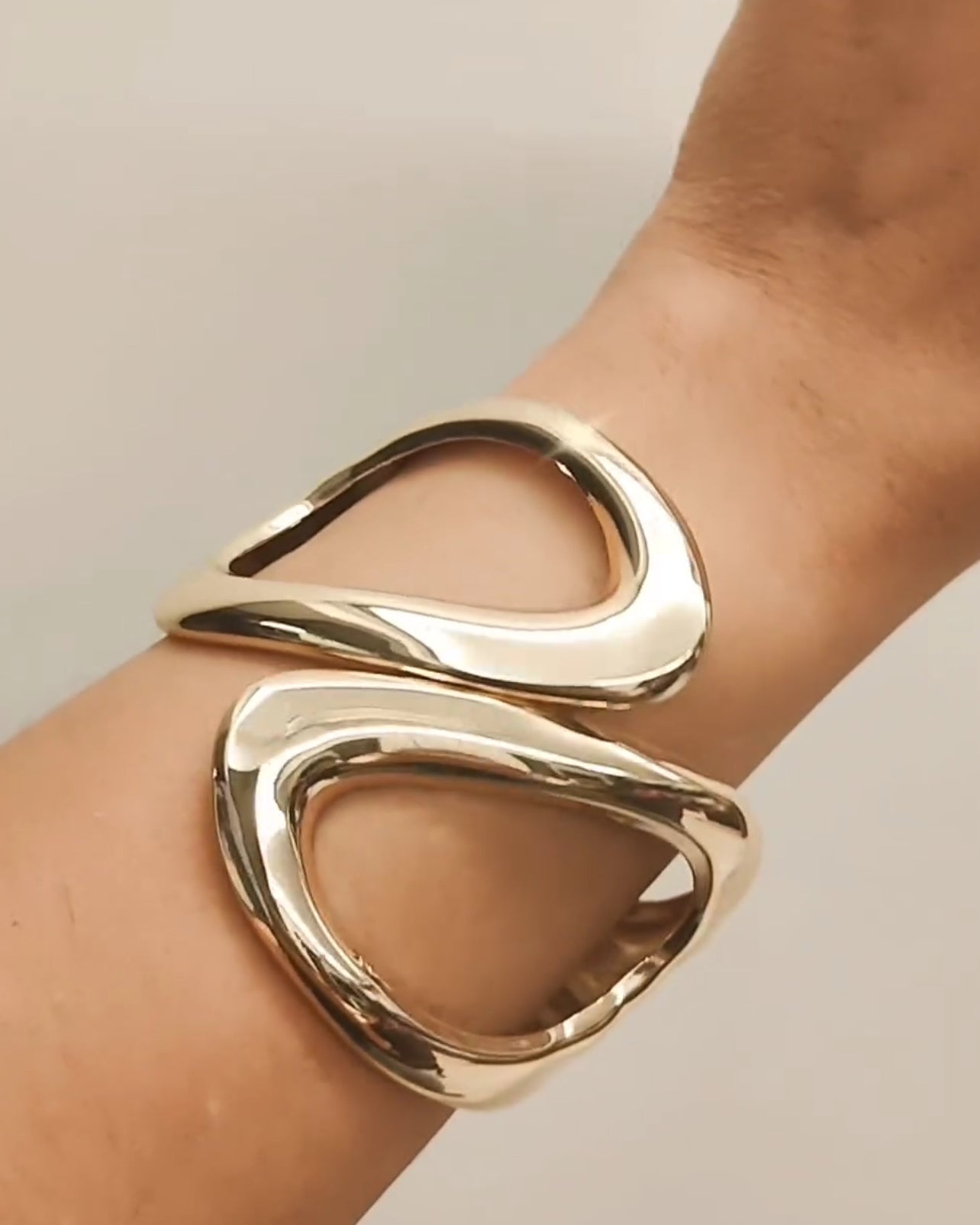 Sherry Handcuff - golden