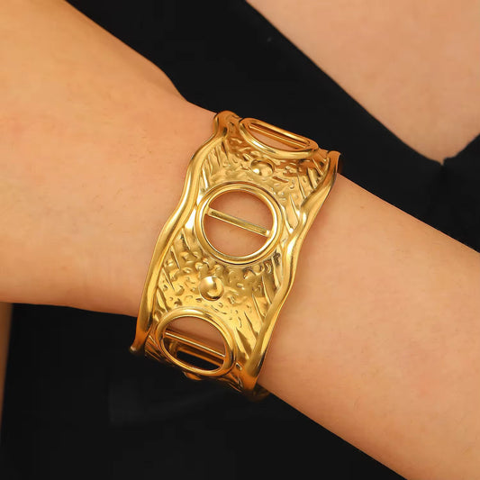 Muze Cuff