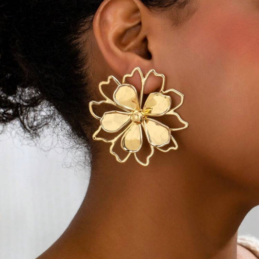 Dig Floral Studs