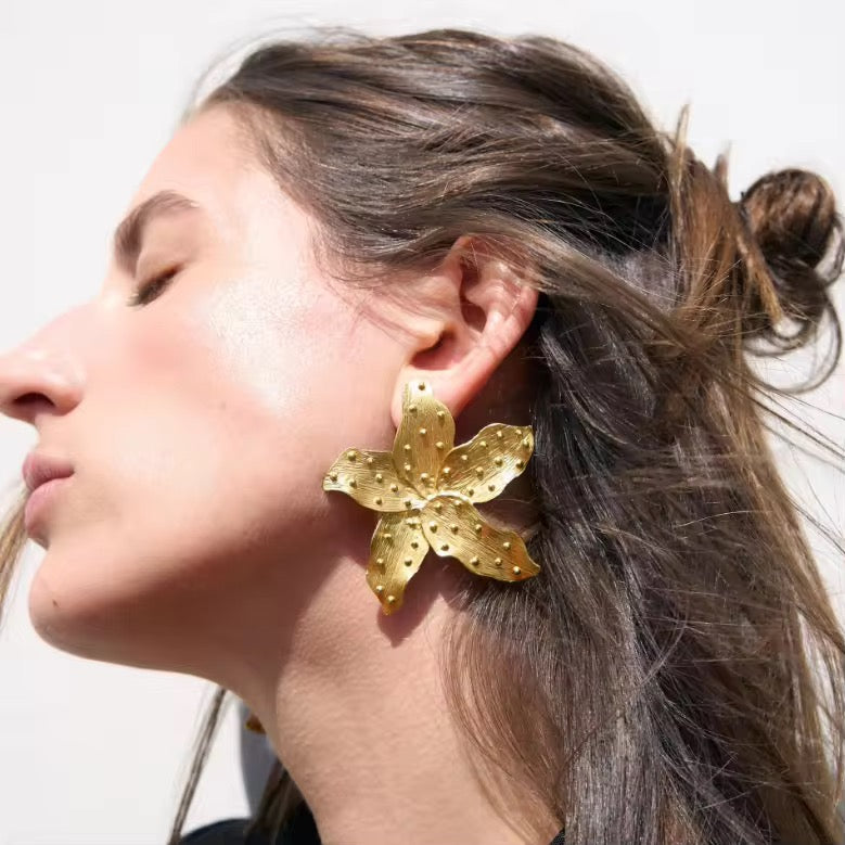 Bloom Studs