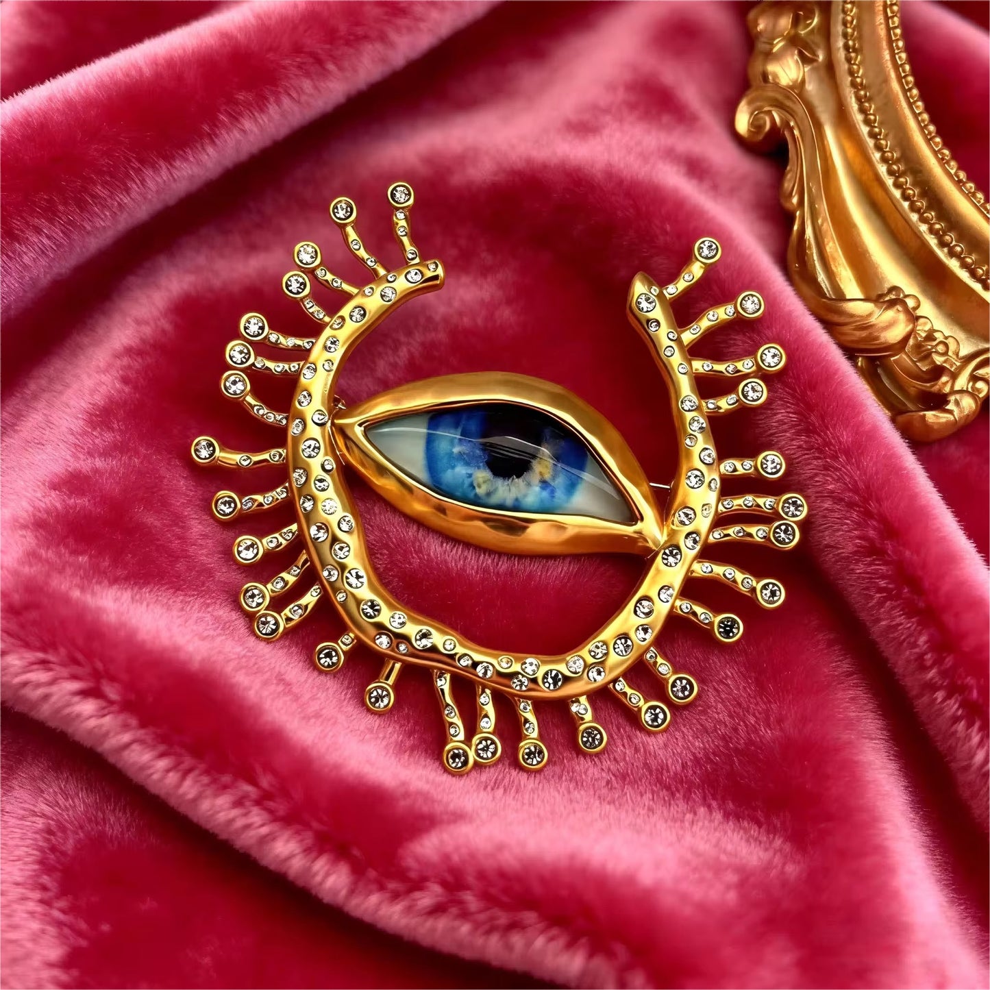 Demma Eye Brooch