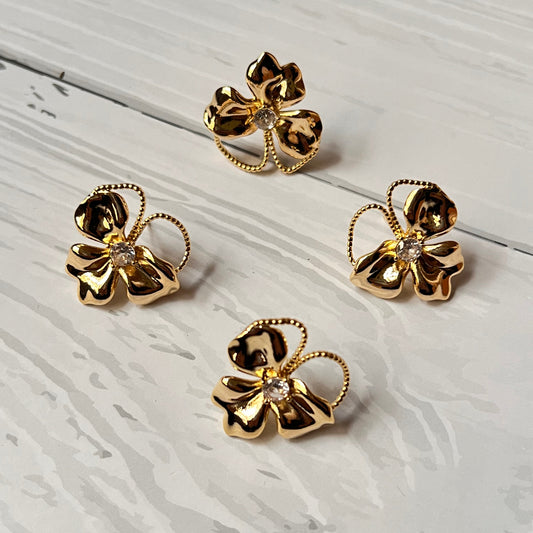 Femella Studs