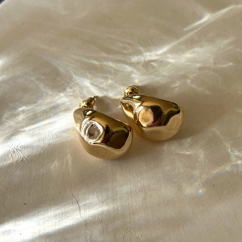 Taffy Mini Studs