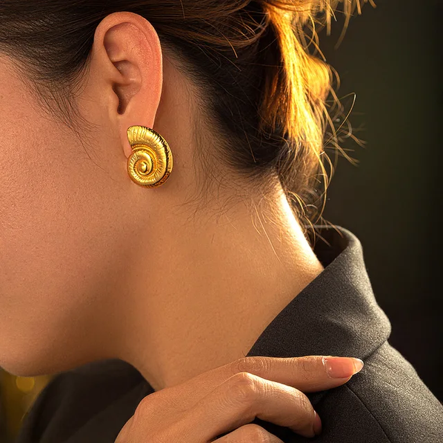 Snail Studs