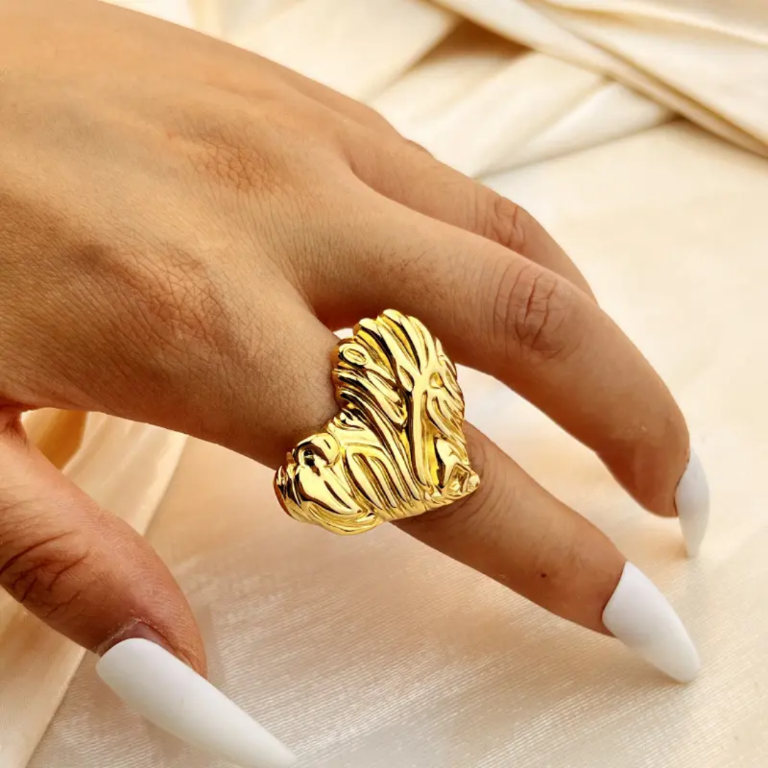 Bella Heart Ring