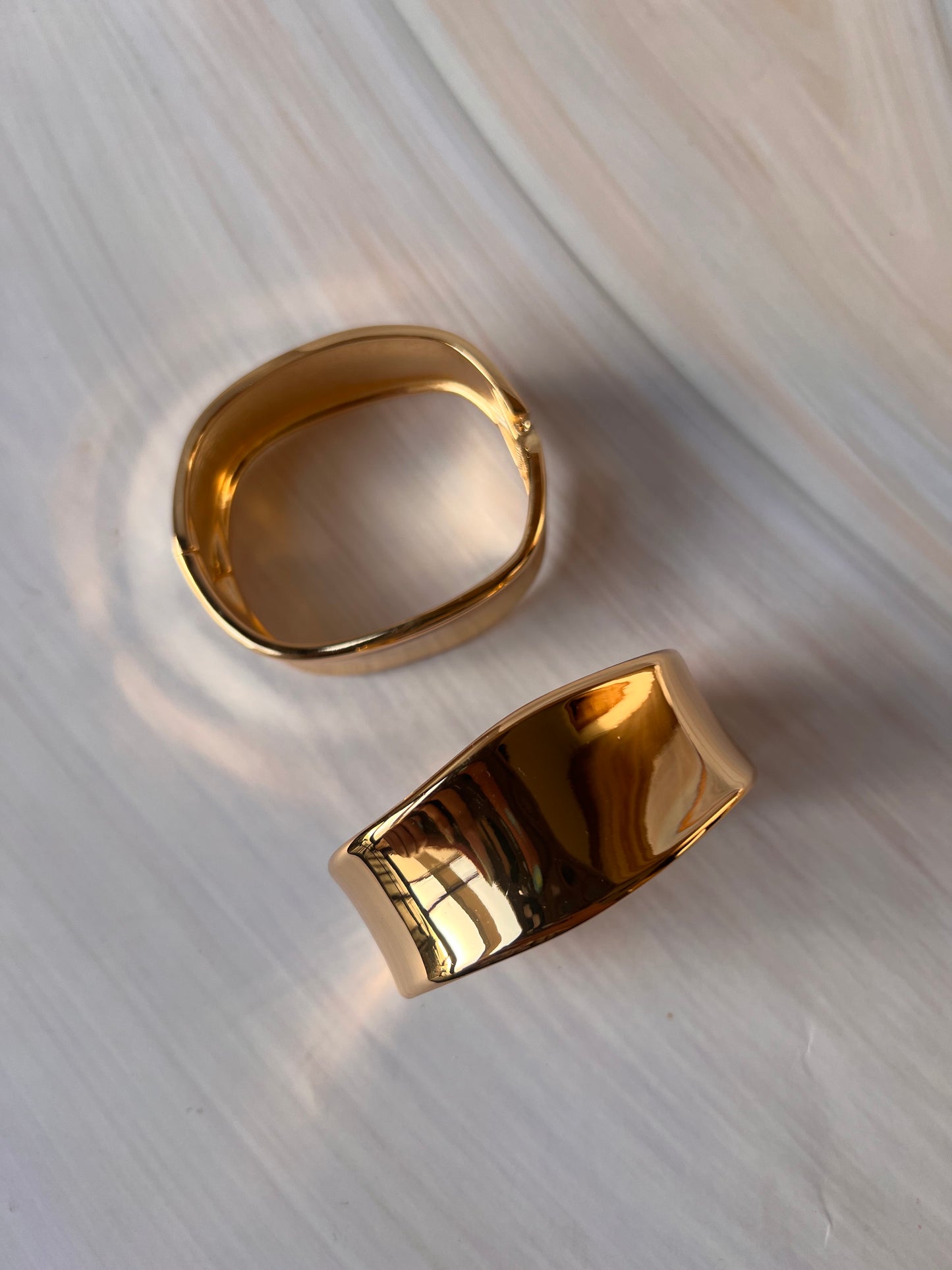 Timid Cuff