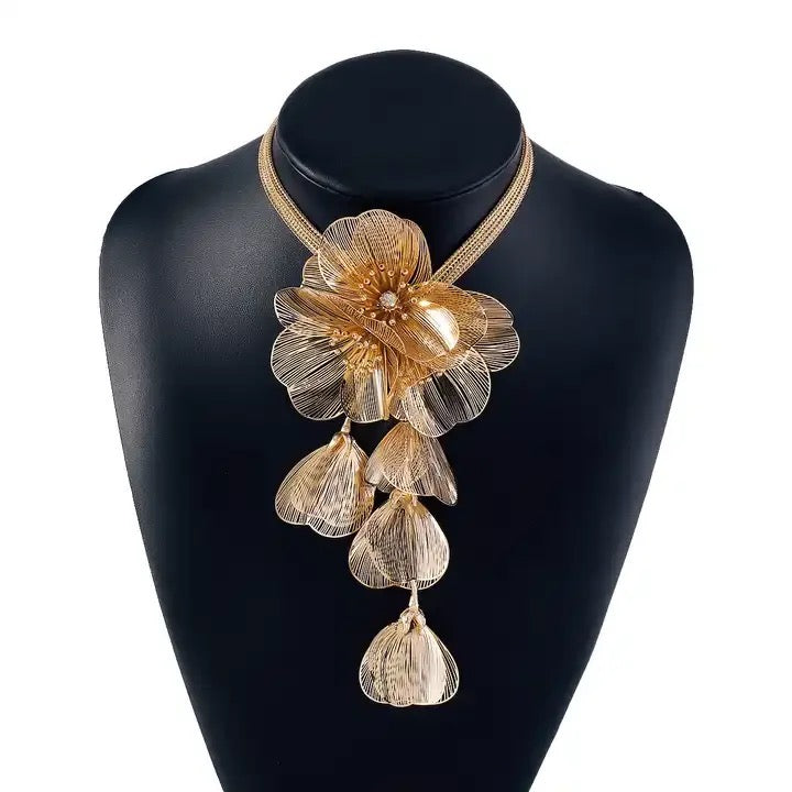 Melessa Floral Necklace