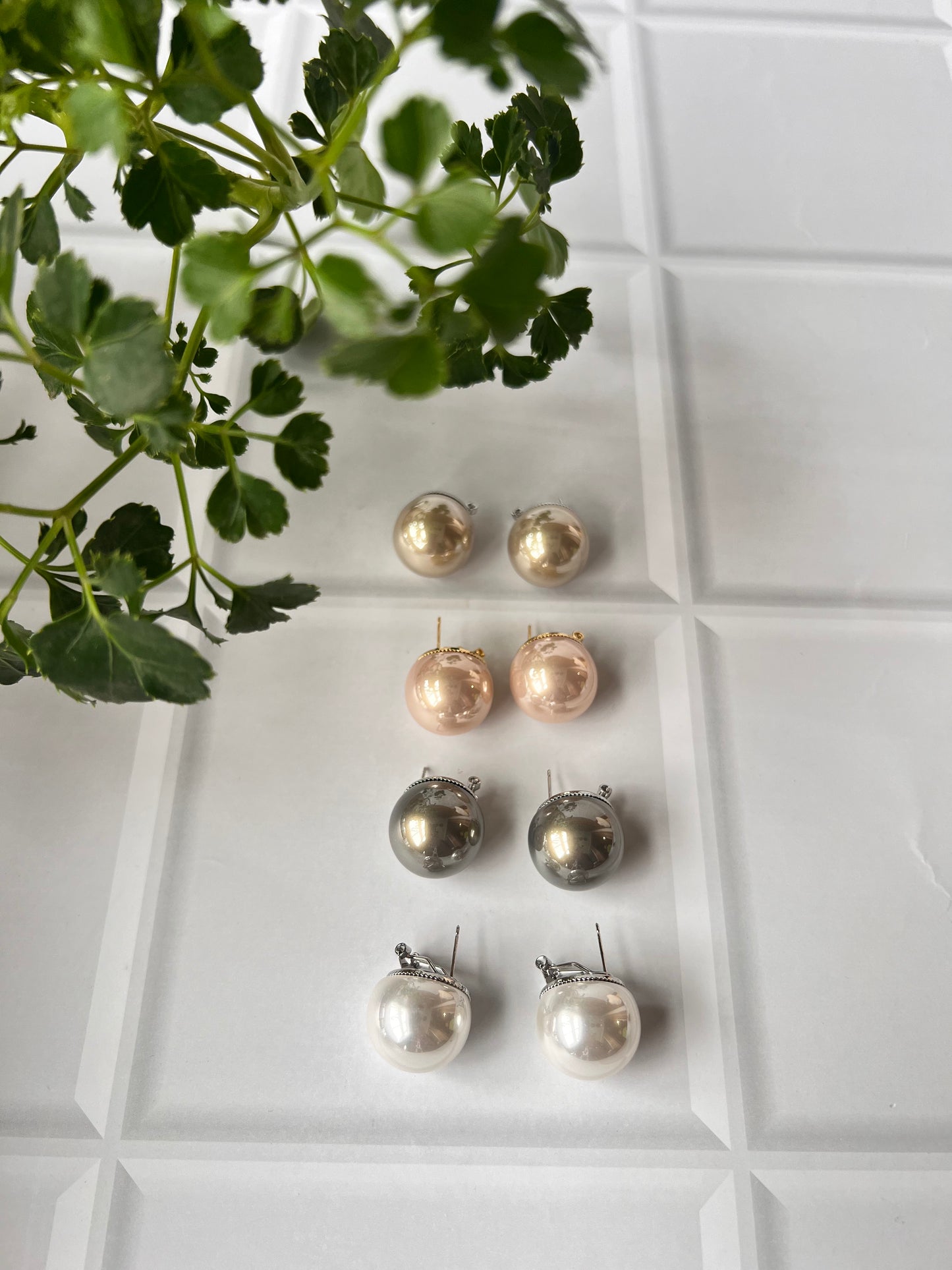 20mm Pearl Earring