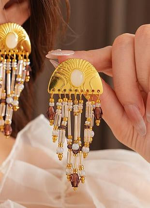 Delna Studs