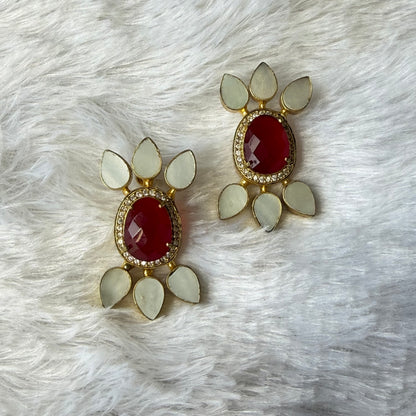 Dona Studs