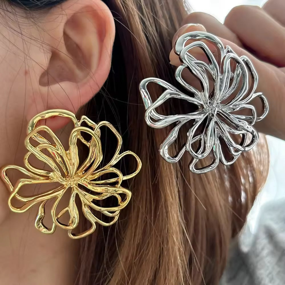 Ruru Studs