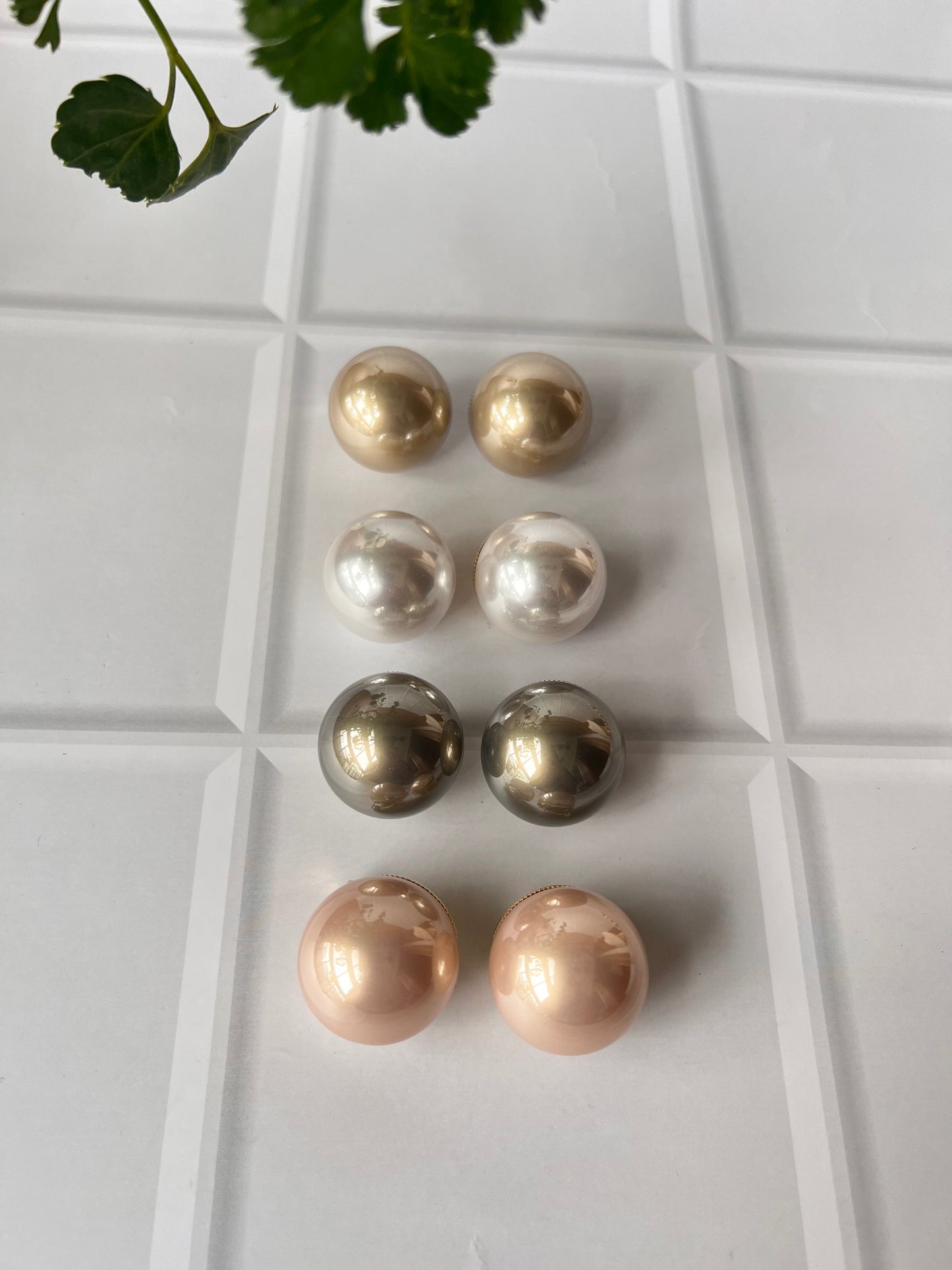 30mm Pearl Studs