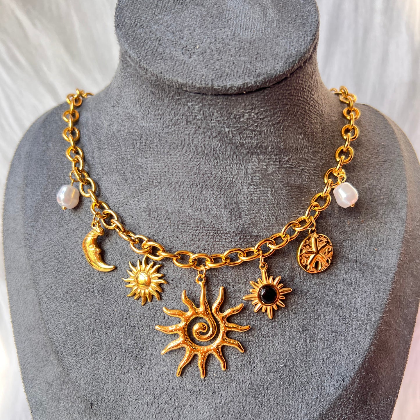 Lea Charm Necklace