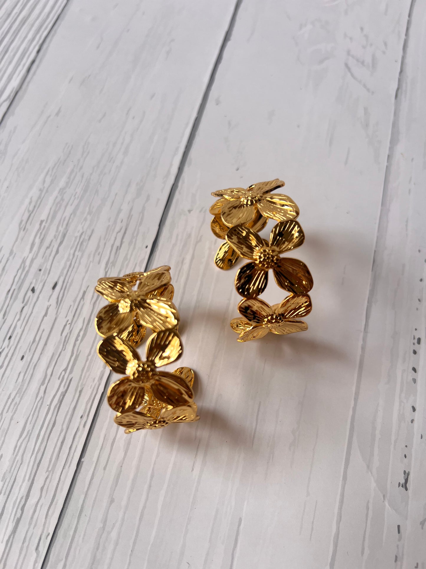 Petal Cuff