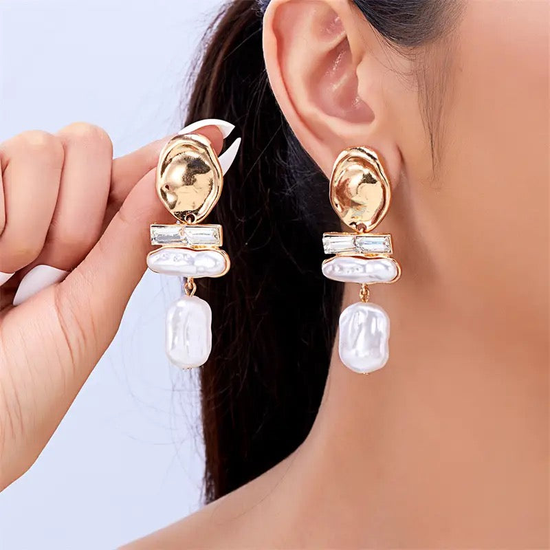 Maxy Pearl Earrings