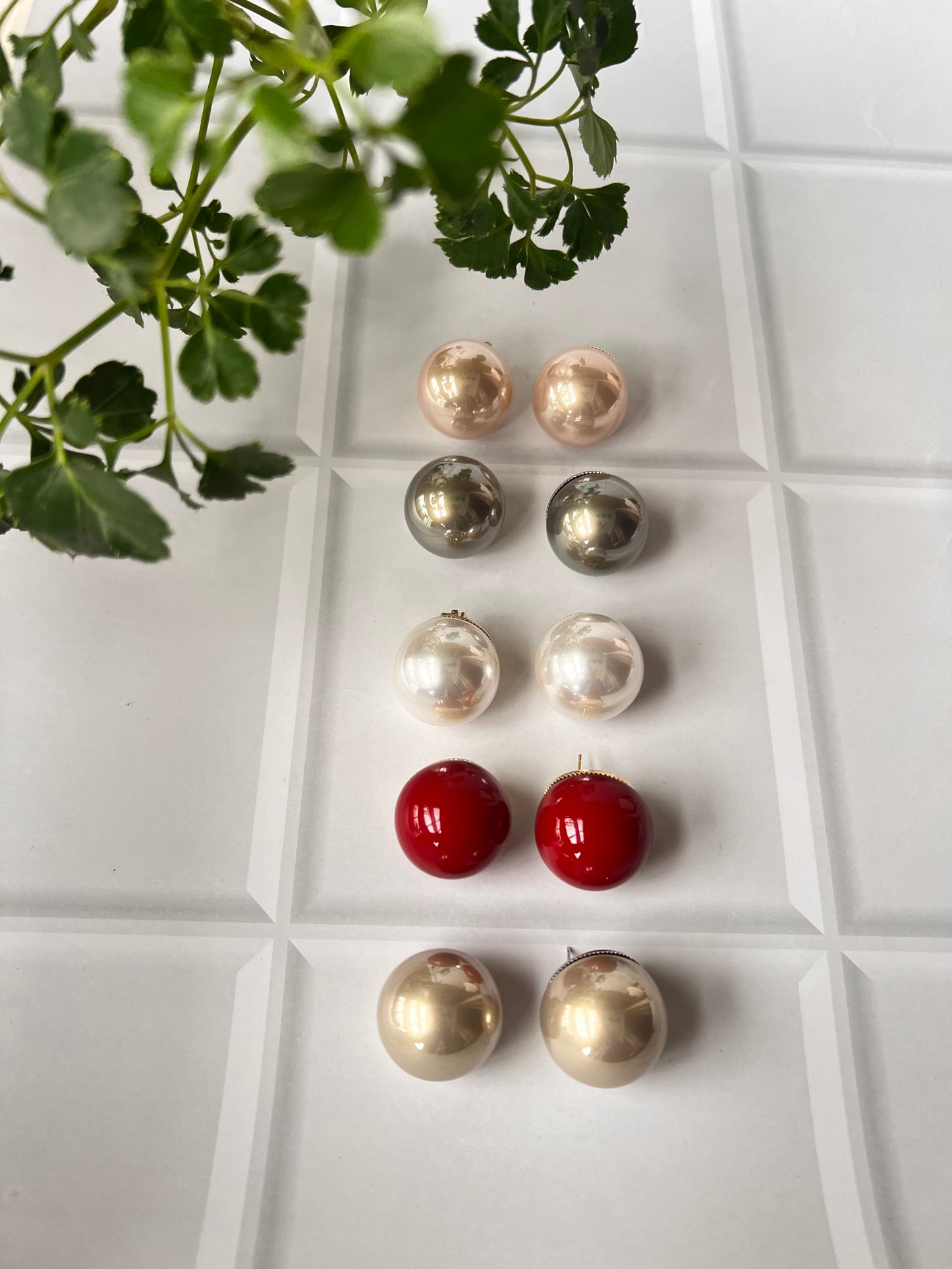 25mm Pearl Studs