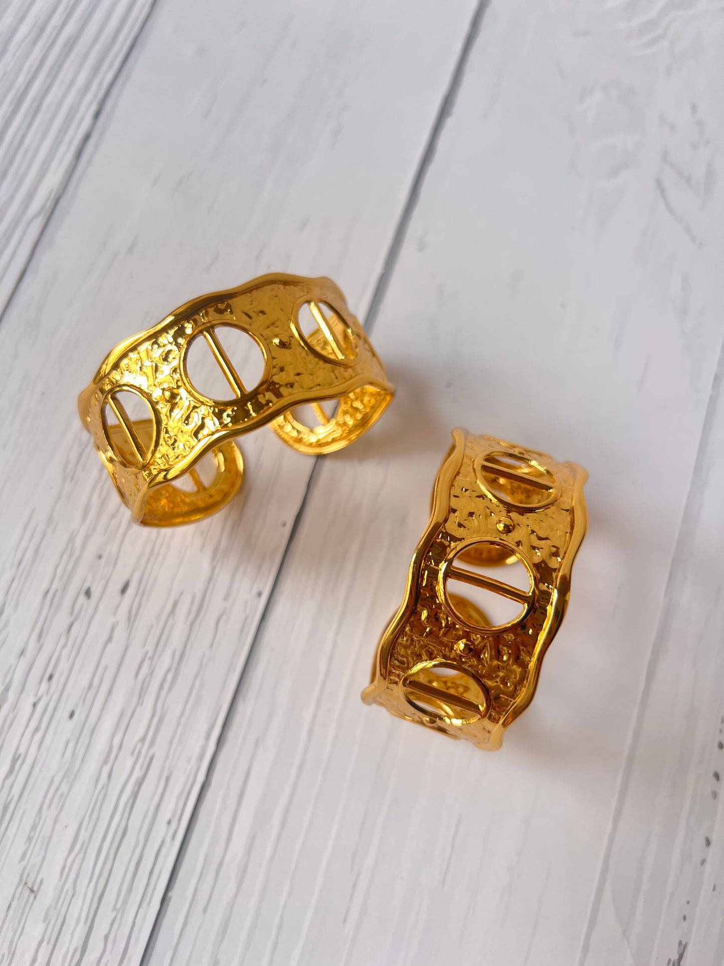 Muze Cuff