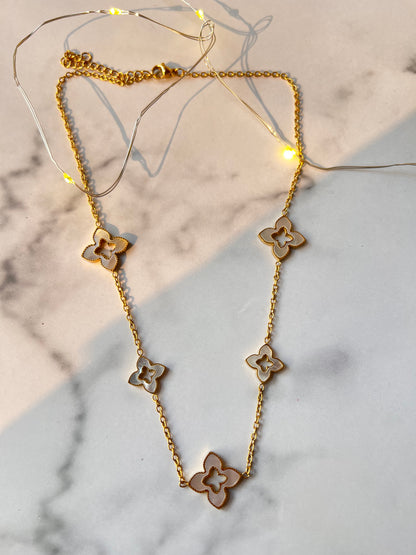 Clover MOP necklace