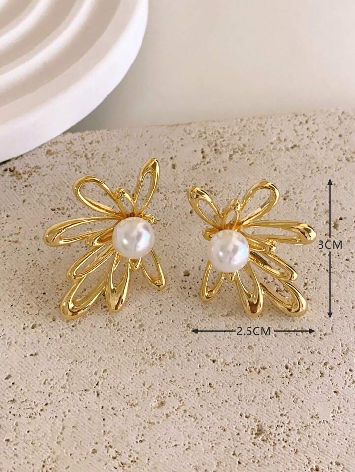 Lotus studs