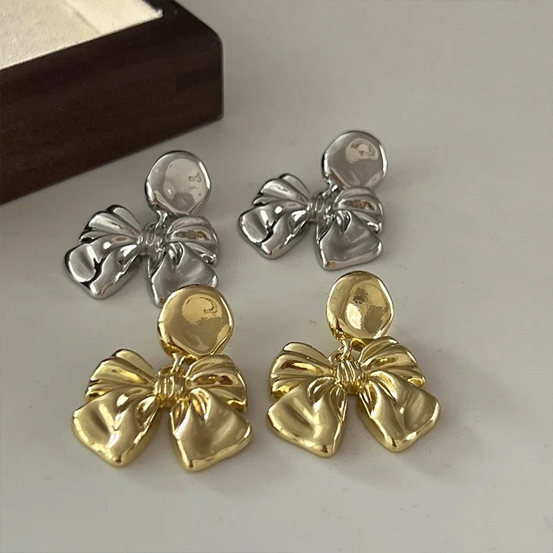 Madaline Bow Earrings - Golden