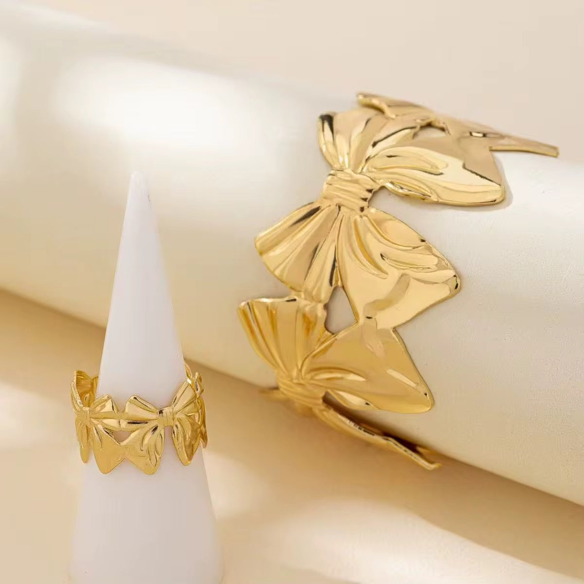Betty Bow Set