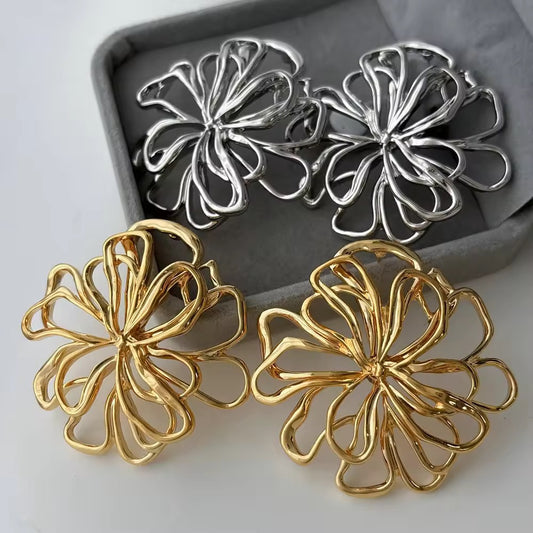 Ruru Studs