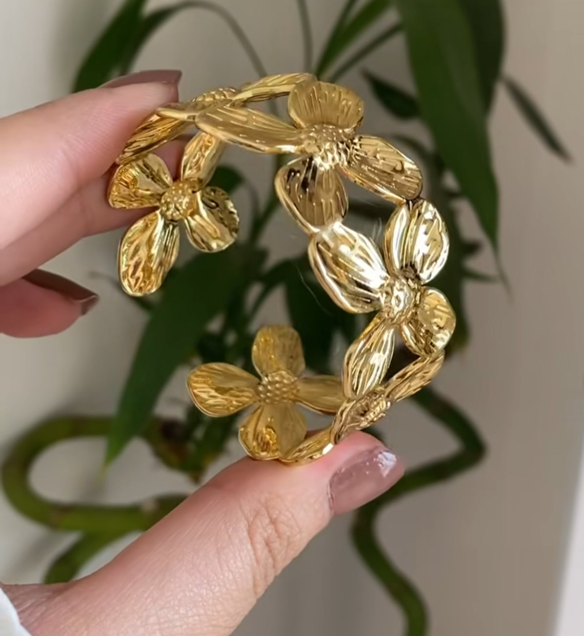 Petal Cuff
