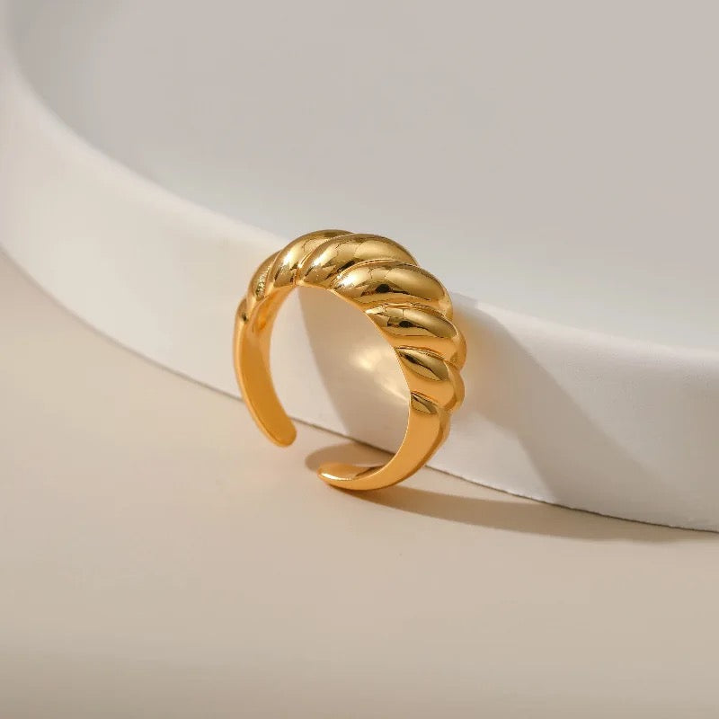 Harp Ring