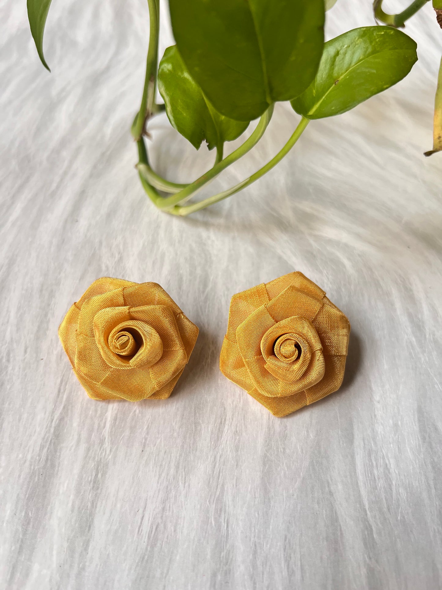 Golden Rose Metal Studs