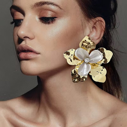 Daisy Studs