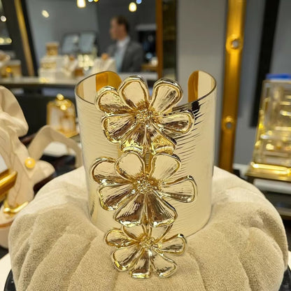 Marque Cuff
