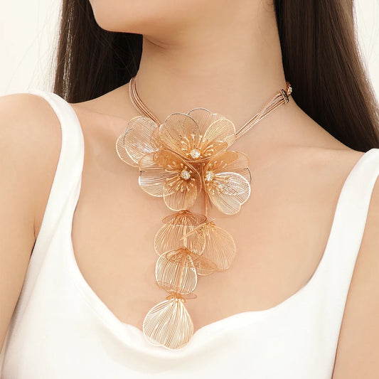 Melessa Floral Necklace