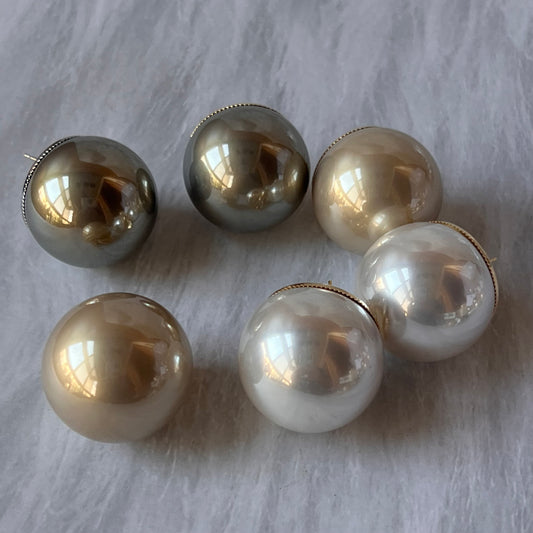 Pearl Studs - 30mm