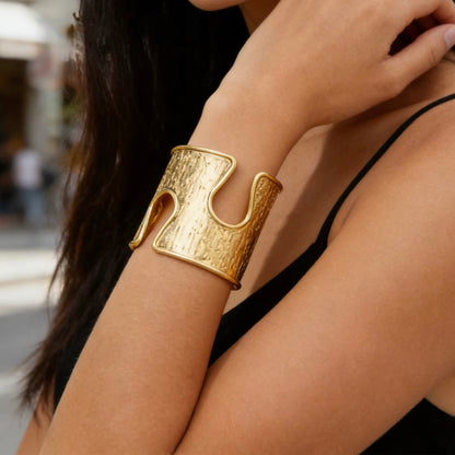 Paradox Cuff