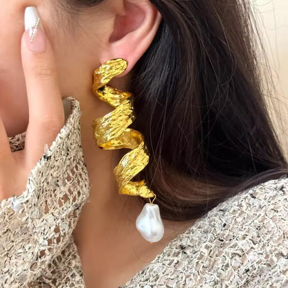 Prive Danglers