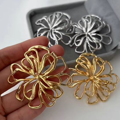 Ruru Studs