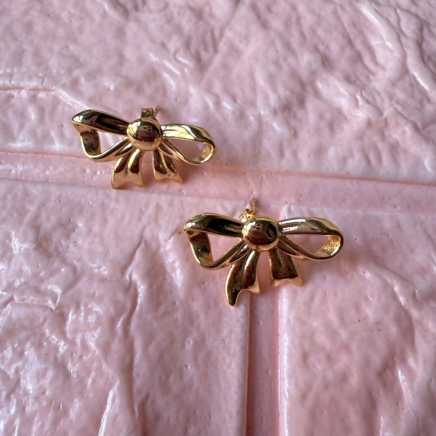 Button Bow studs