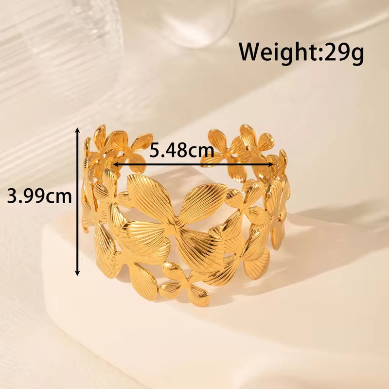 Lily Bloom Handcuff