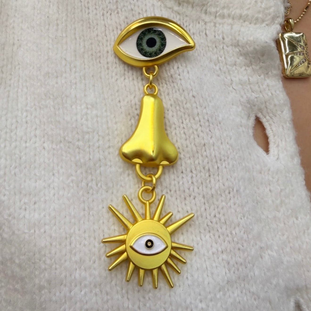 Neste Eye Brooch