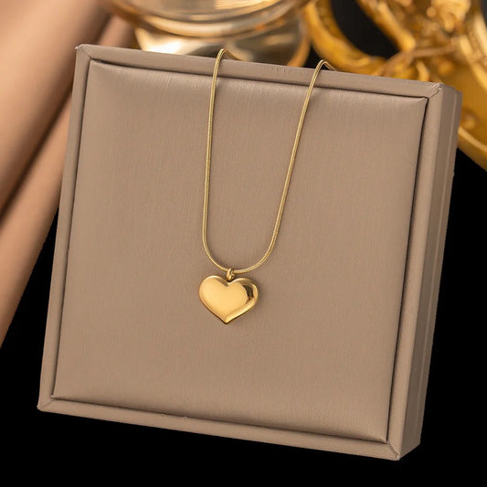 Dainty heart necklace