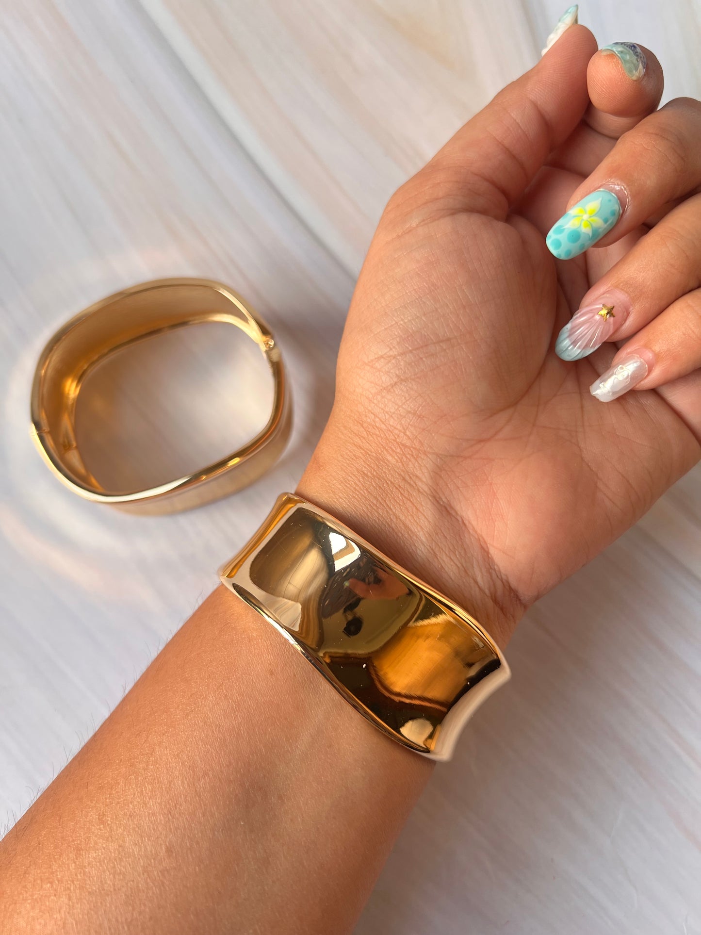 Timid Cuff