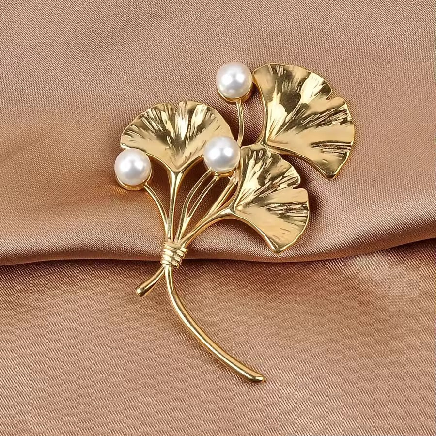 Leaf Pearl Brooch
