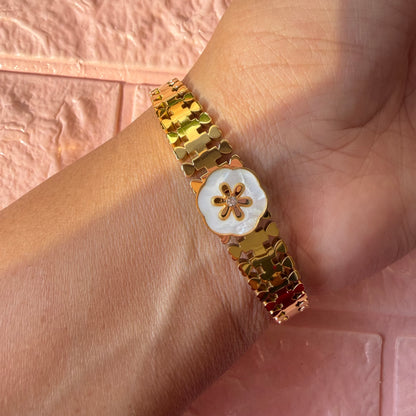 White Bloom Bracelet