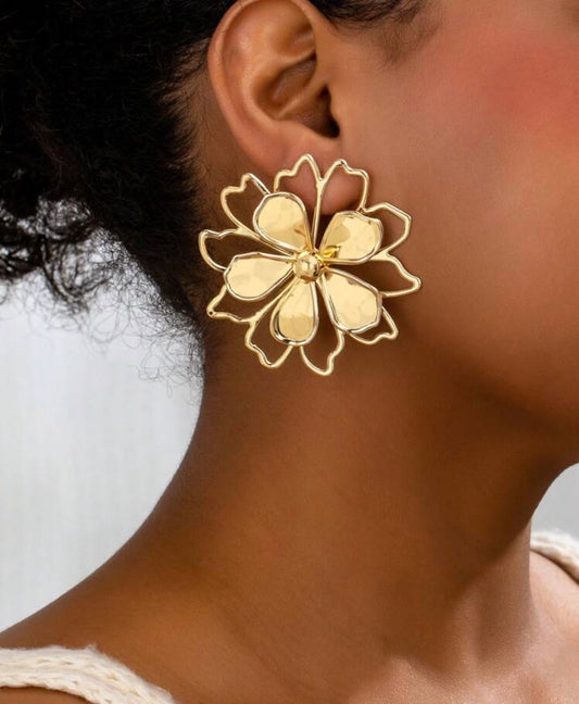 Dig Floral Studs