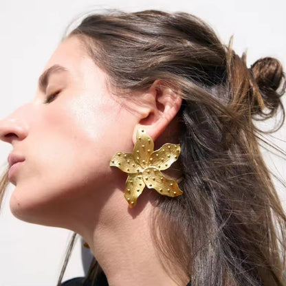 Bloom Studs