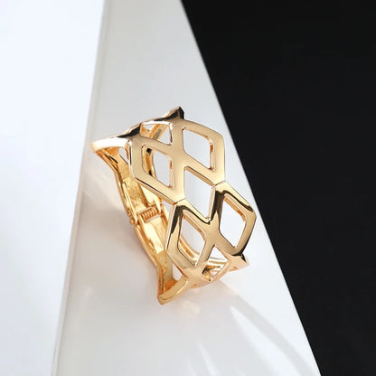 Guts Cuff